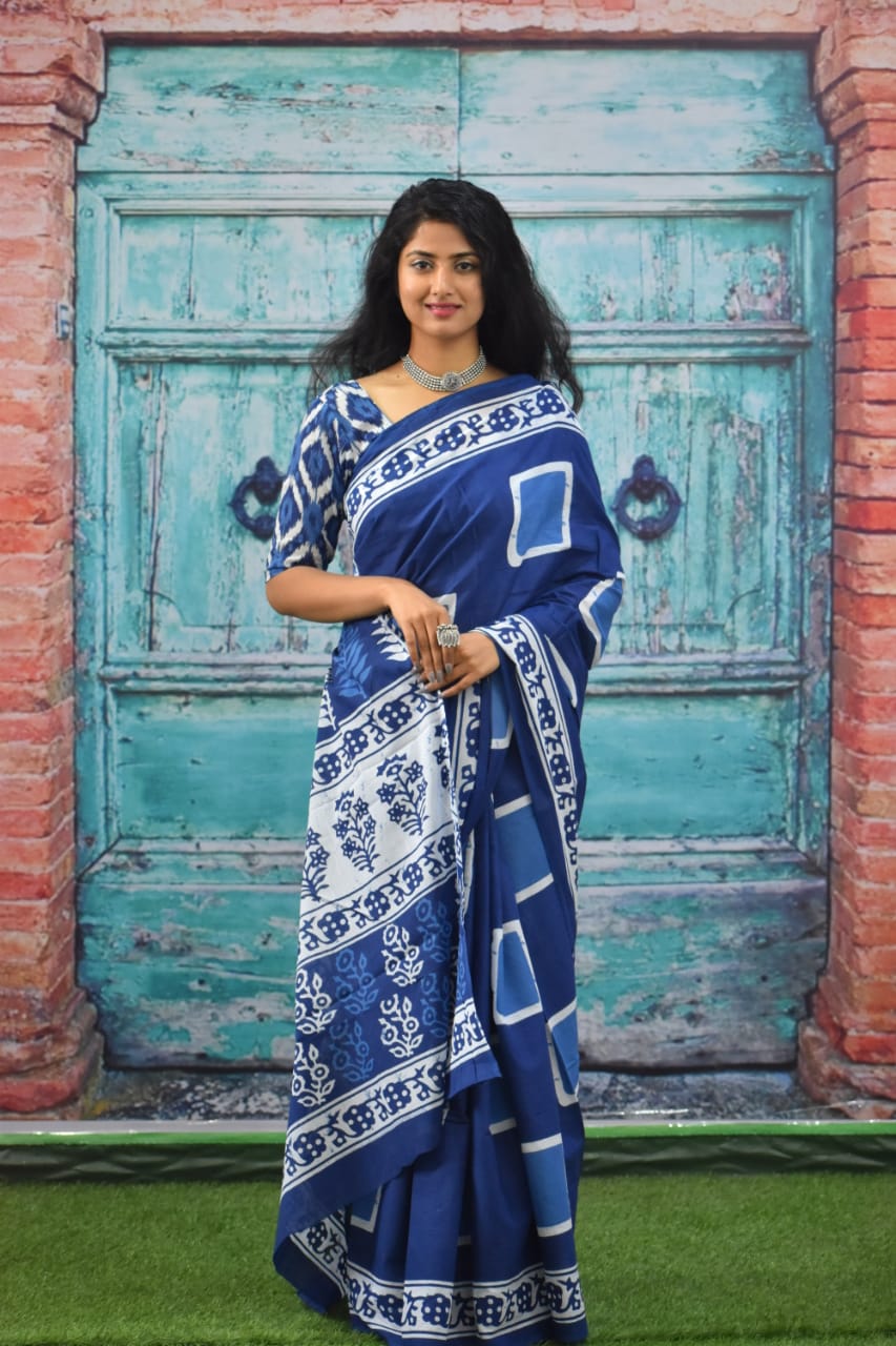 Pravati Handloom Cotton Saree With Contrast Blouse Piece( Red,white)